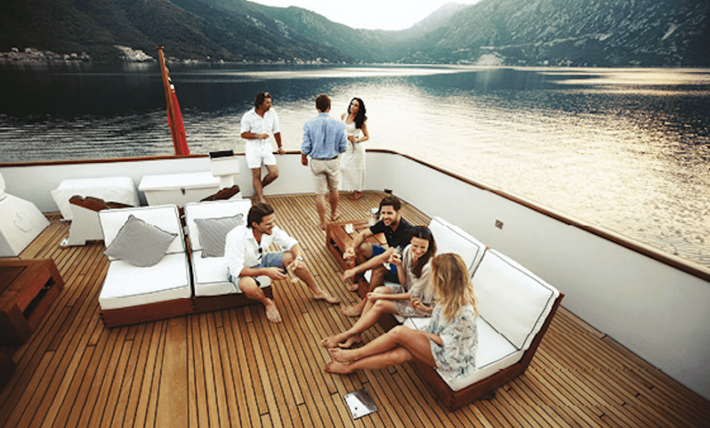 Signature Luxury & Travel Lifestyle