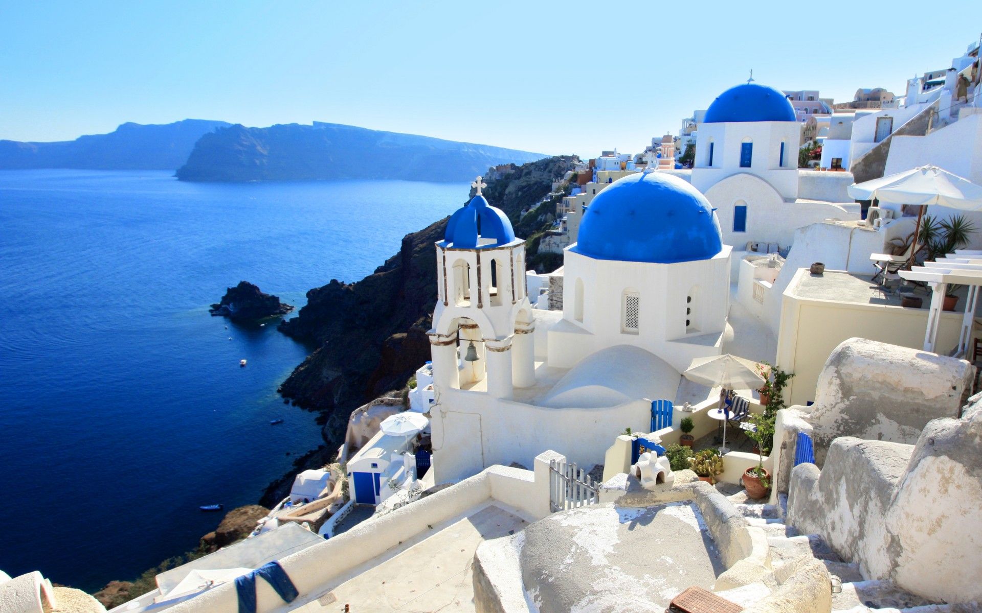 greece-holiday-aeolian-islands-Cyclades-superyacht-charter