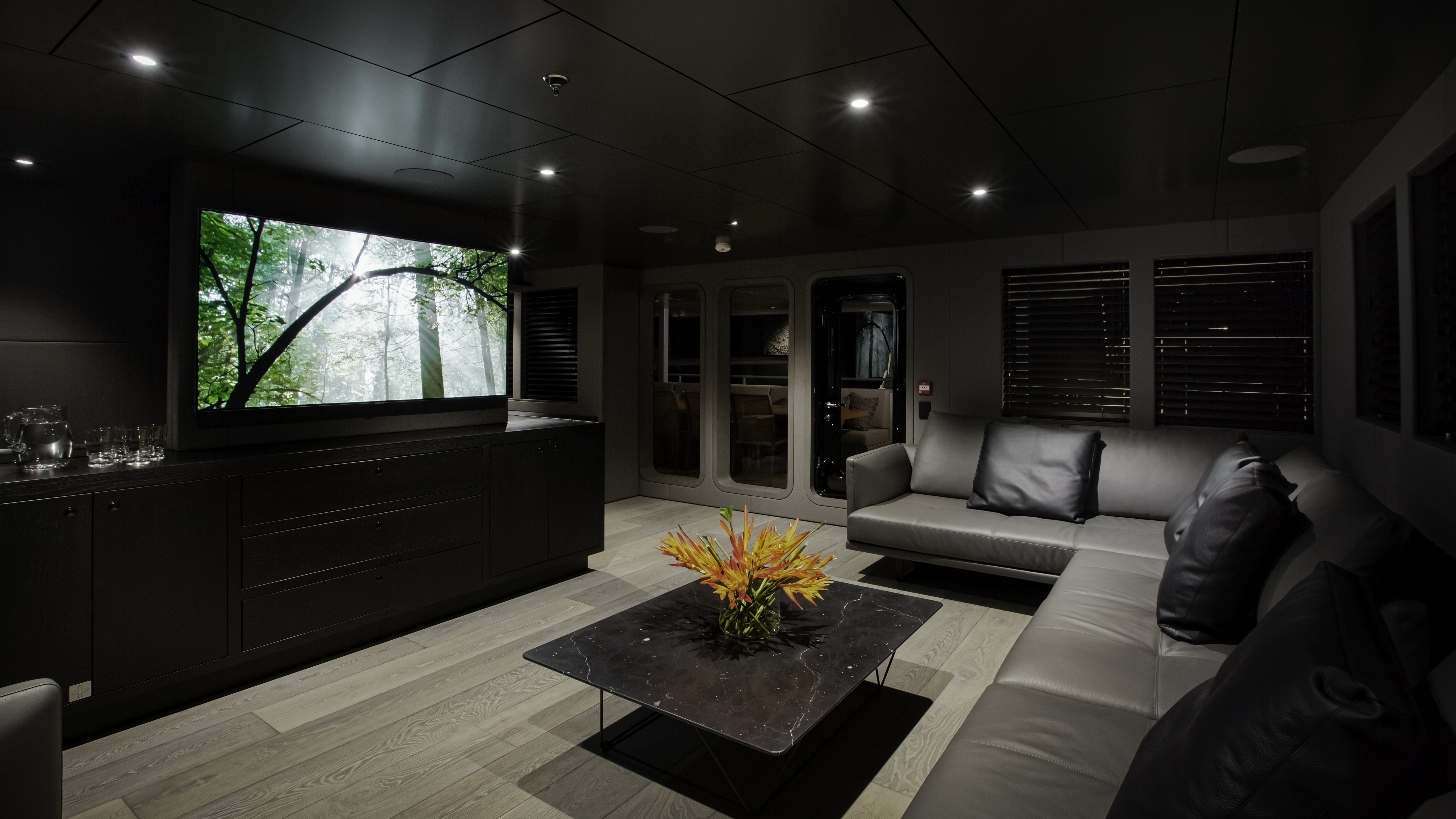 Thebeastyacht, oceanalliance, charteryacht, fijiholidays, yachtinterior