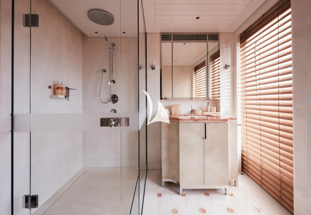 Master cabin her en suite