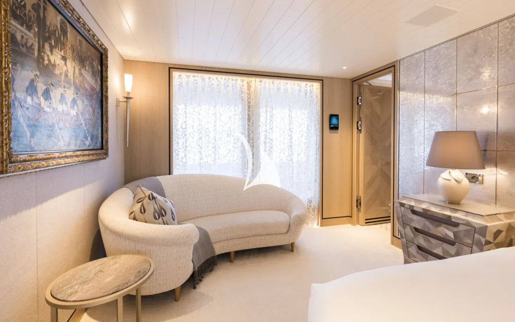 VIP double cabin 2