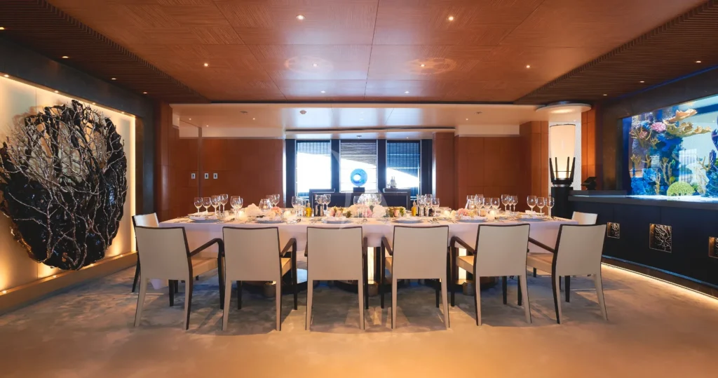 Main deck dining room & aquarium