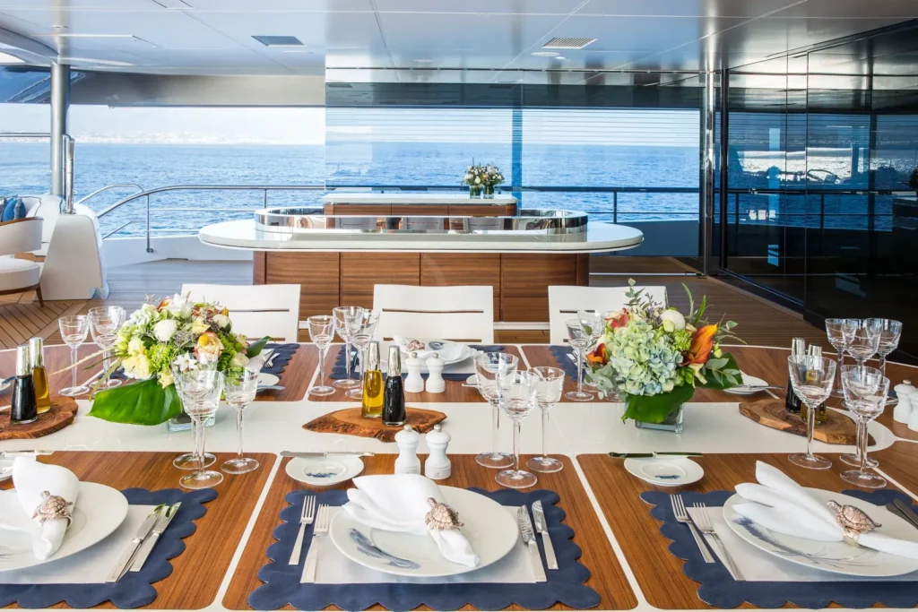 Dining & Teppanyaki (Upper Deck Aft)