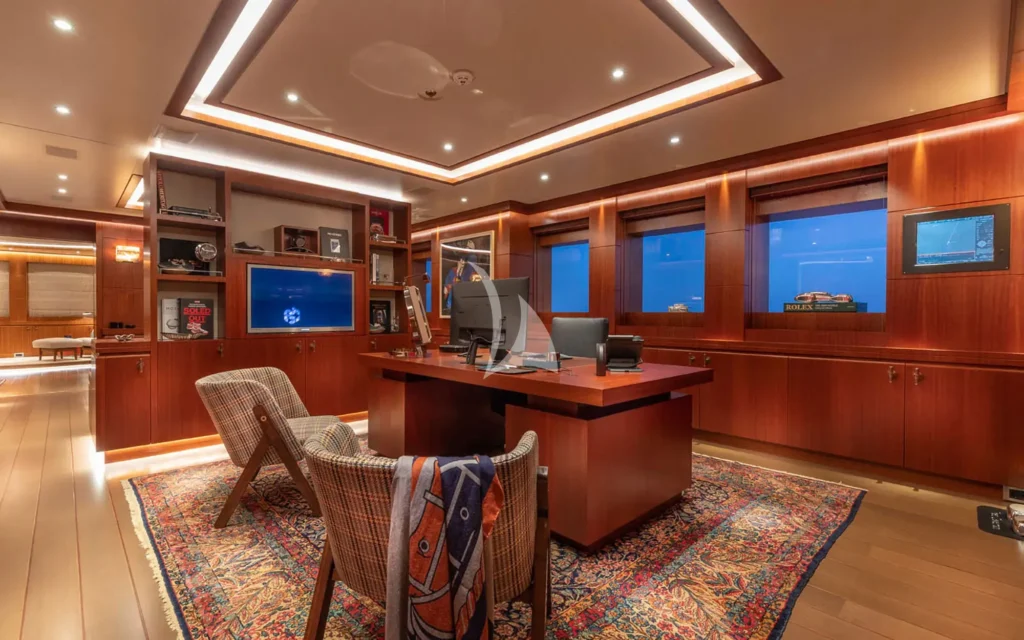 Master Stateroom Office