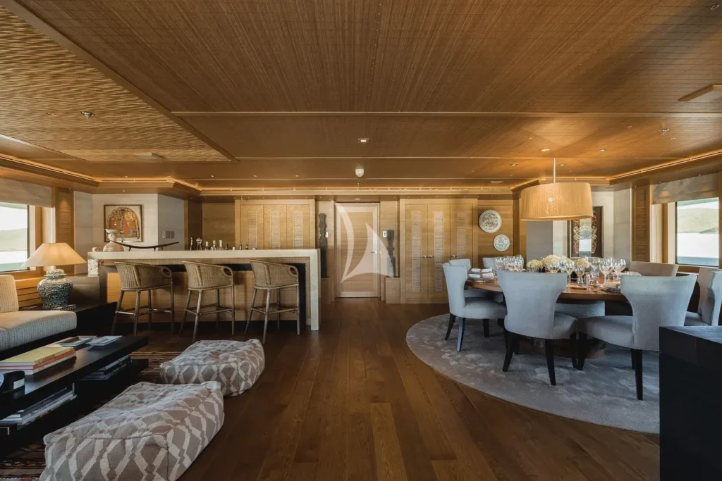 Bridge deck lounge