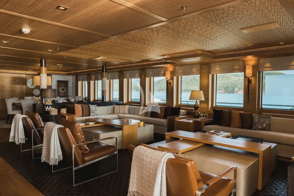 Bridge deck lounge
