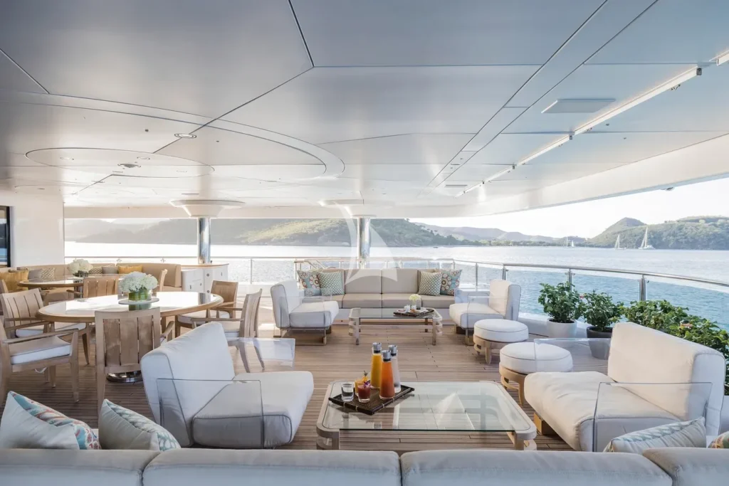 Bridge deck aft