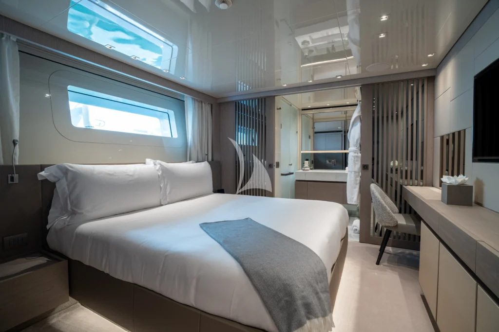 LANCE | VIP Cabin