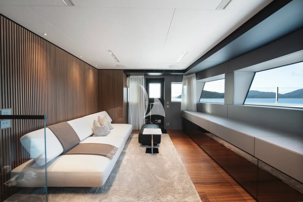 Master cabin observation lounge