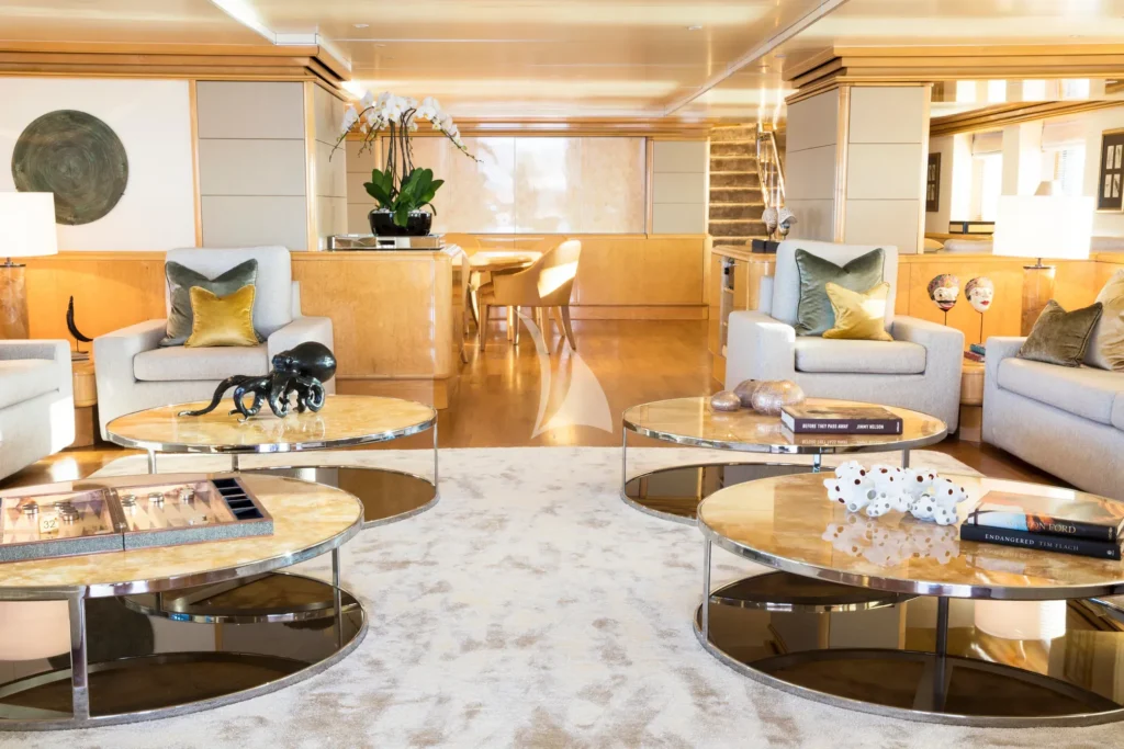 Main deck salon