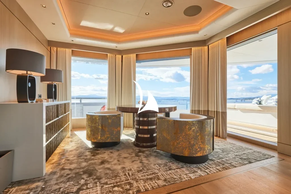 Owner's deck - stateroom - port side