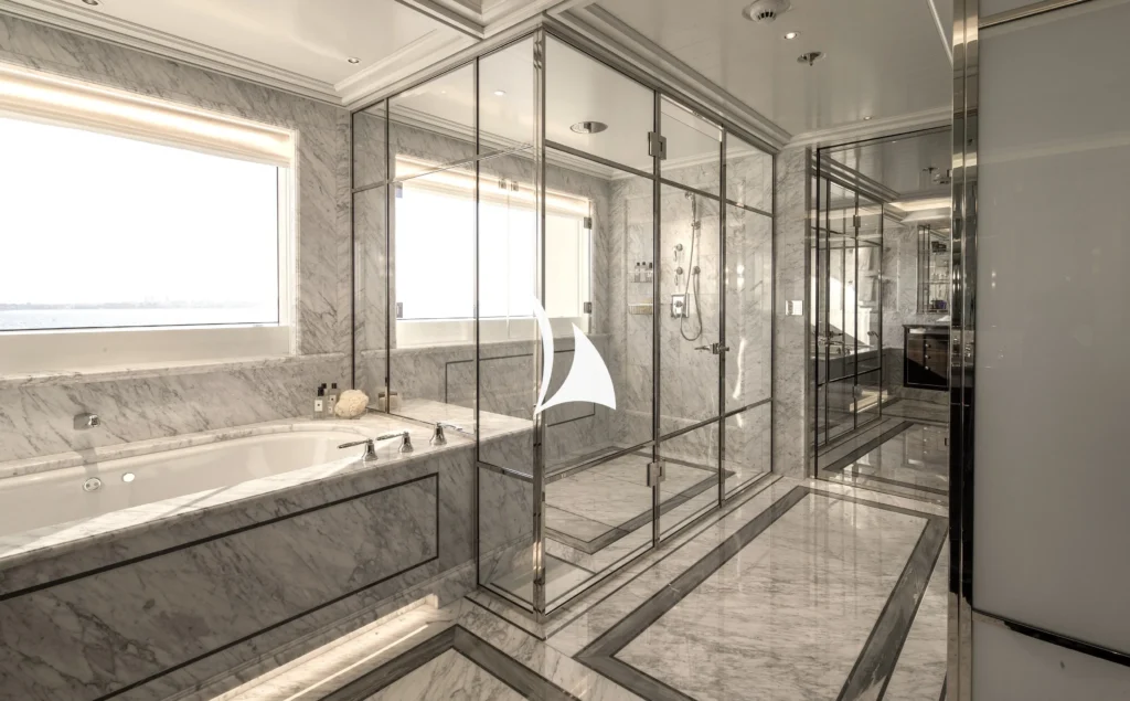 Owner's deck - His & Hers bathroom en suite