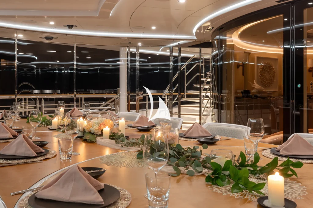 Upper deck aft