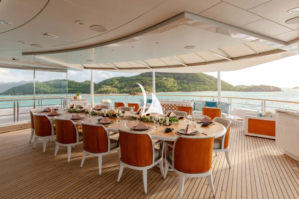 Bridge Deck Aft