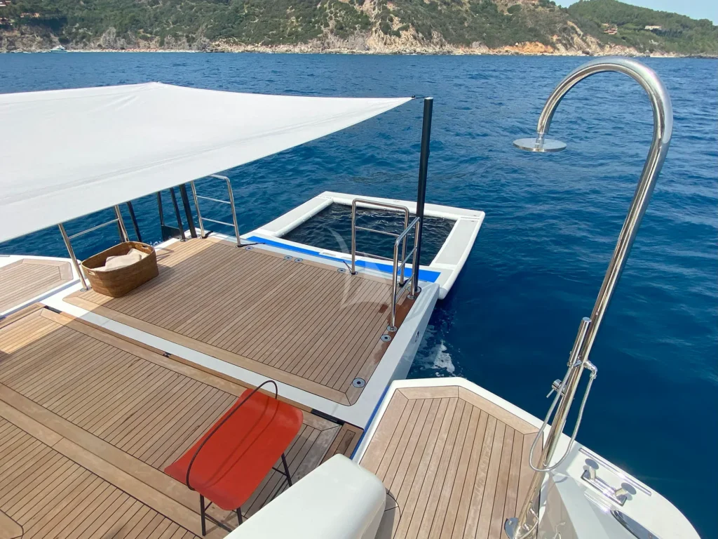 Swimming platform
