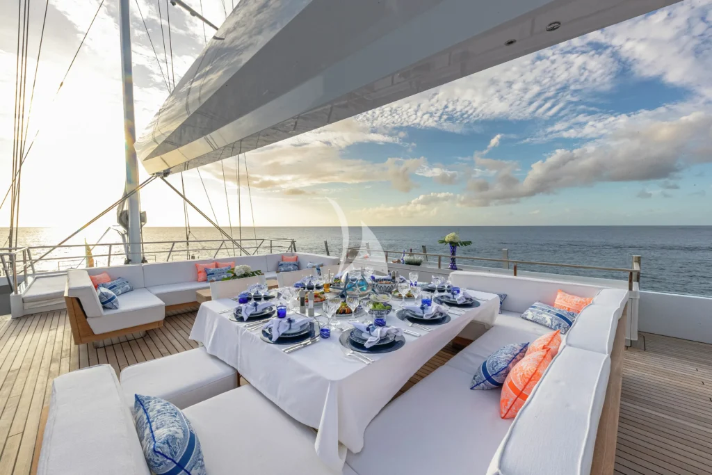 Upper Deck
