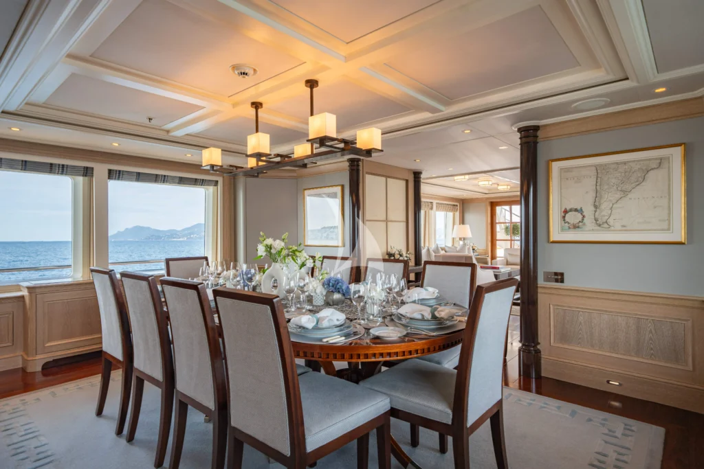 Dining Salon