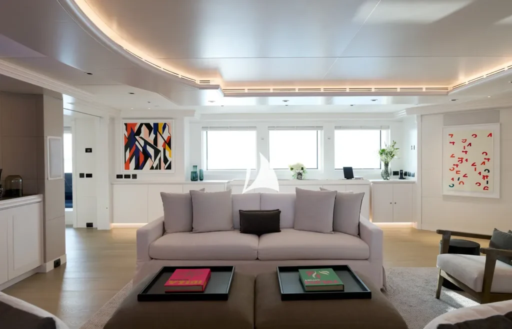 Main deck salon