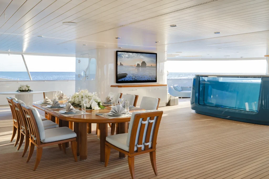 Main Deck Aft - Al Fresco Dining