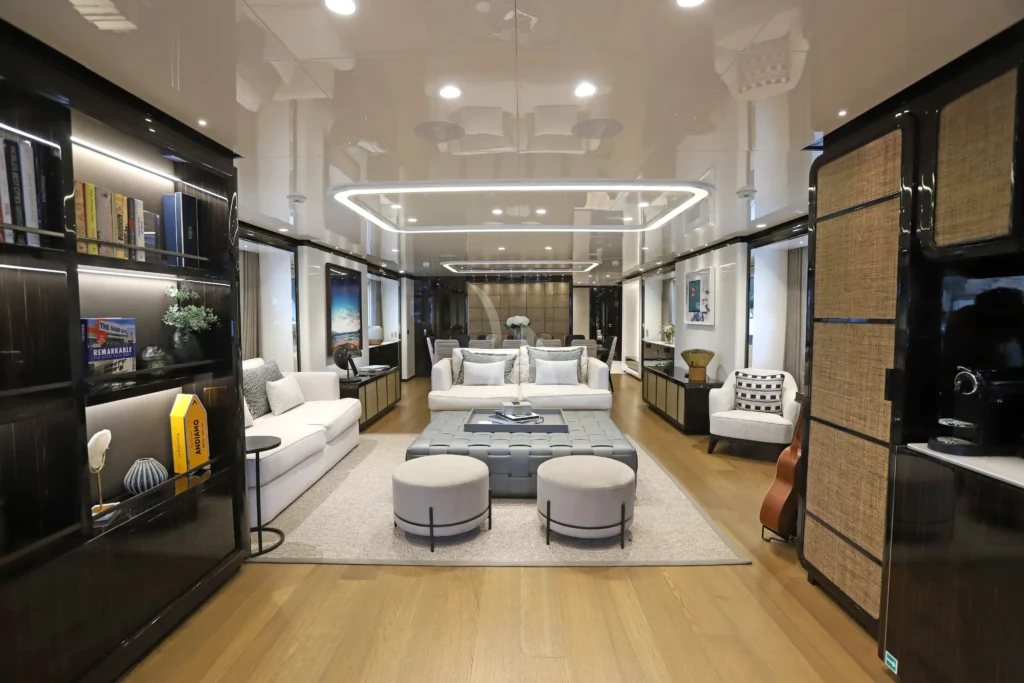 Main deck salon
