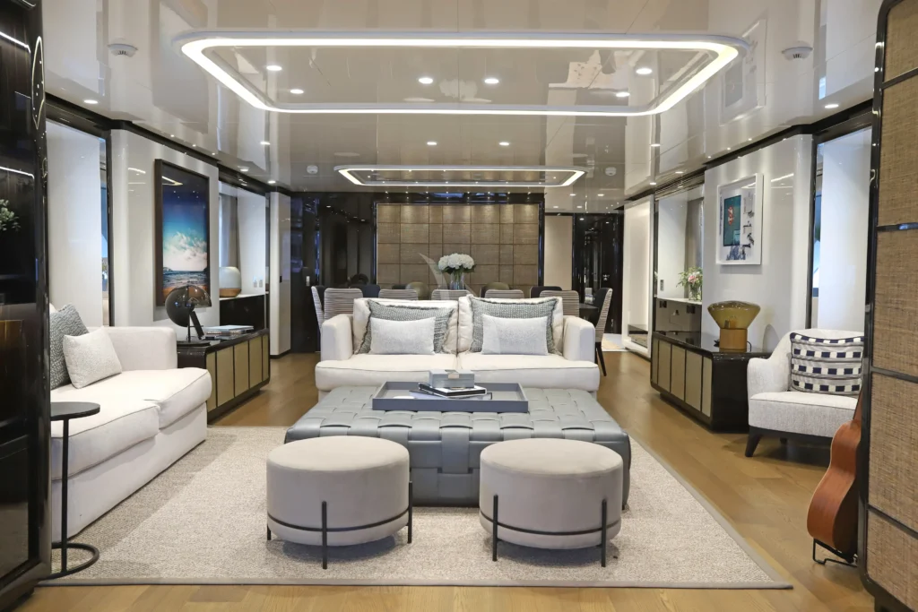 Main deck salon