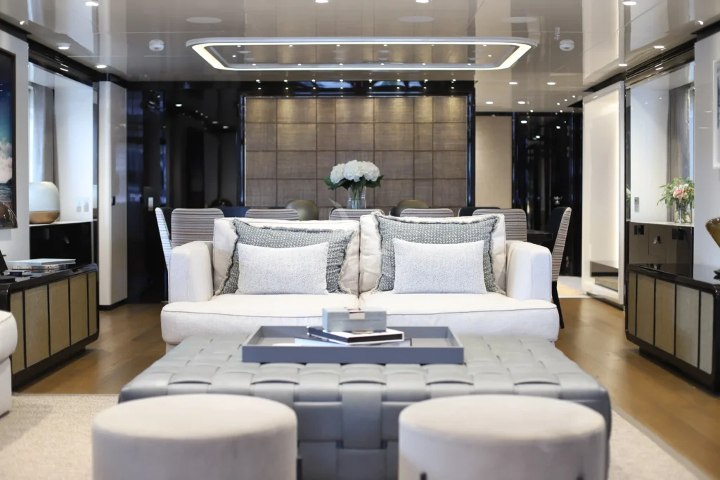Main deck salon