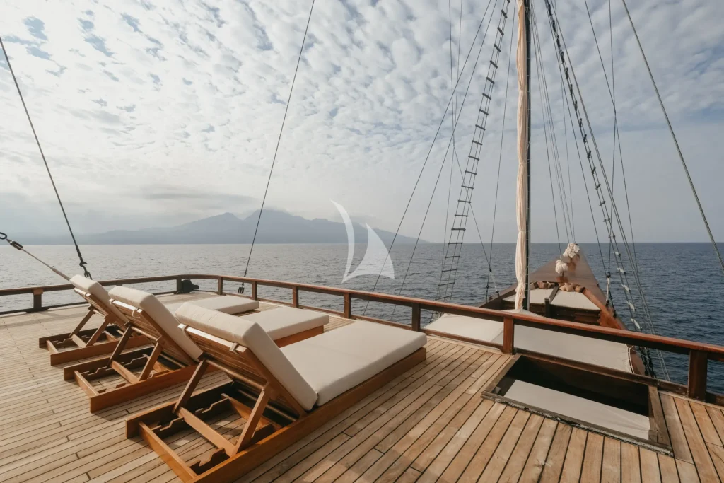 Sun deck