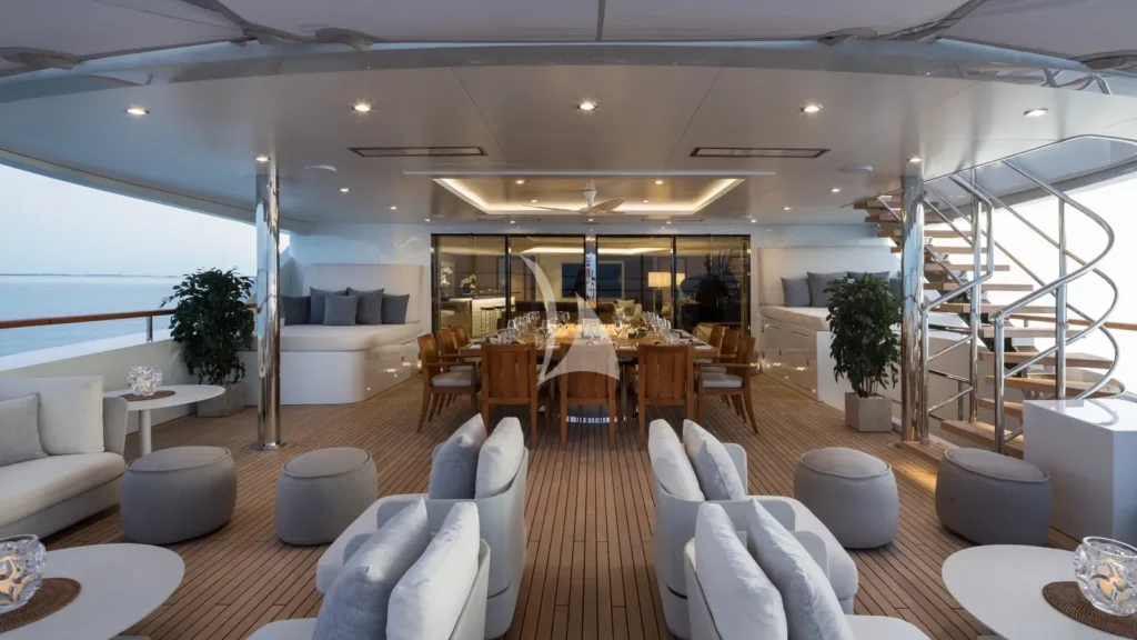 Main deck aft dining area
