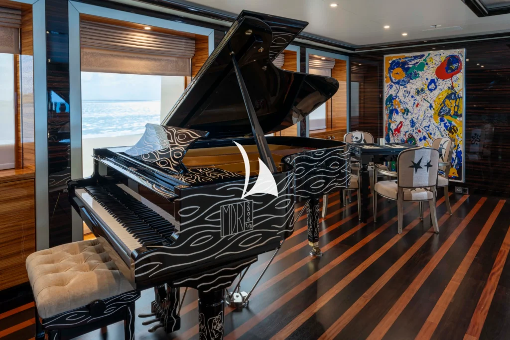 ALFA NERO - Main deck salon Pleyel piano