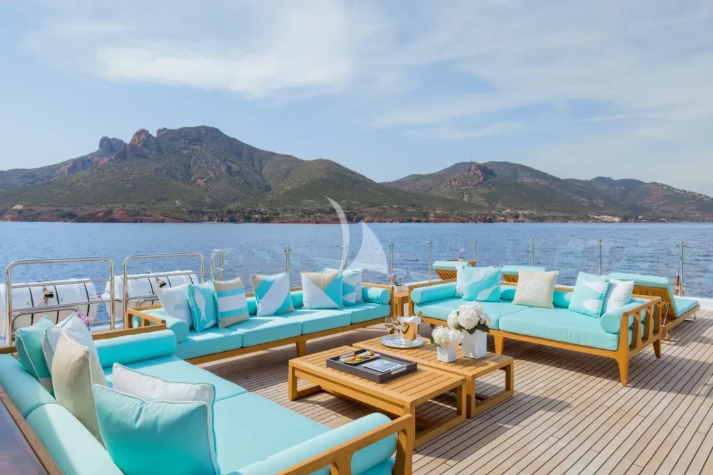 Sun deck