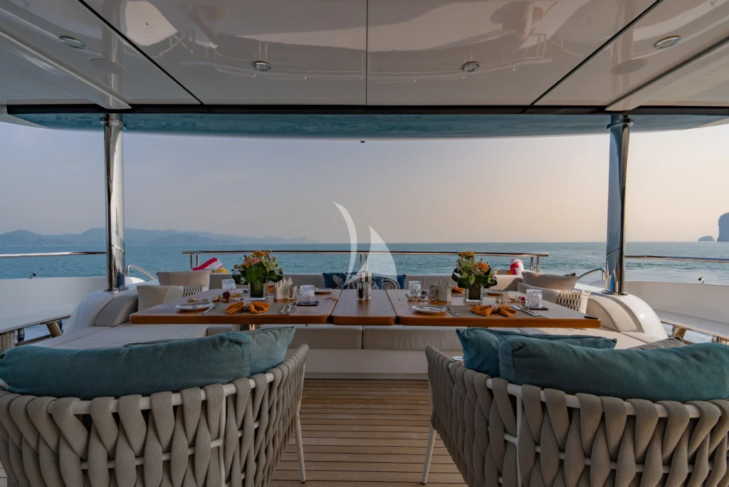 Main deck aft