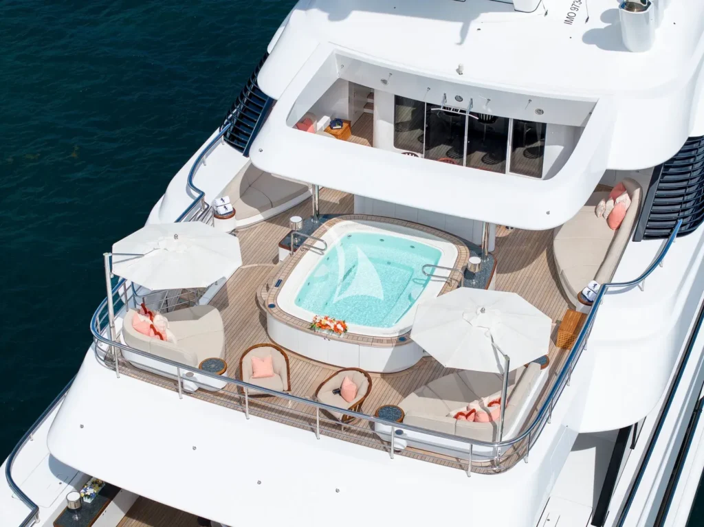 Bridge deck aft jacuzzi
