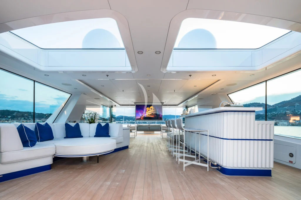 Sky Lounge