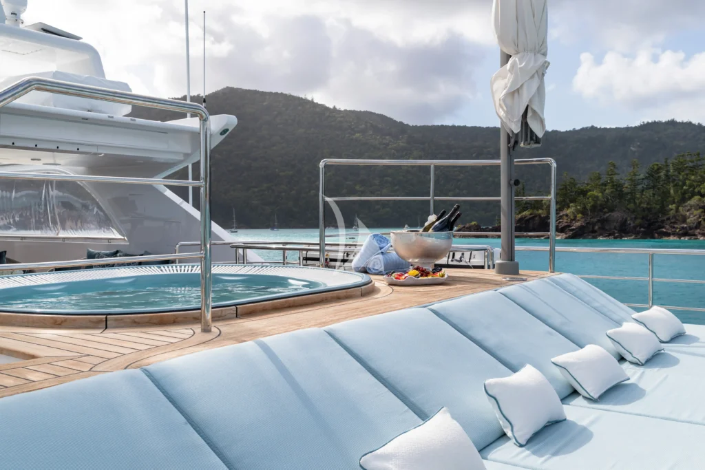 Jacuzzi and Sunpads
