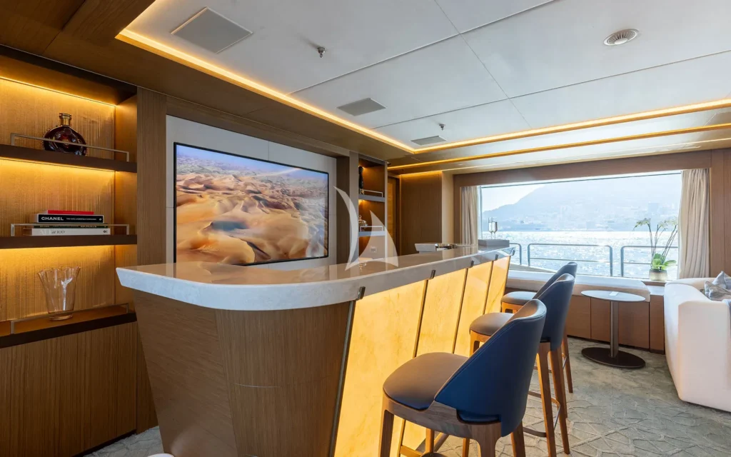 Main deck salon bar