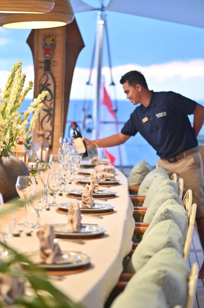 5 star service from the 21 crew onboard