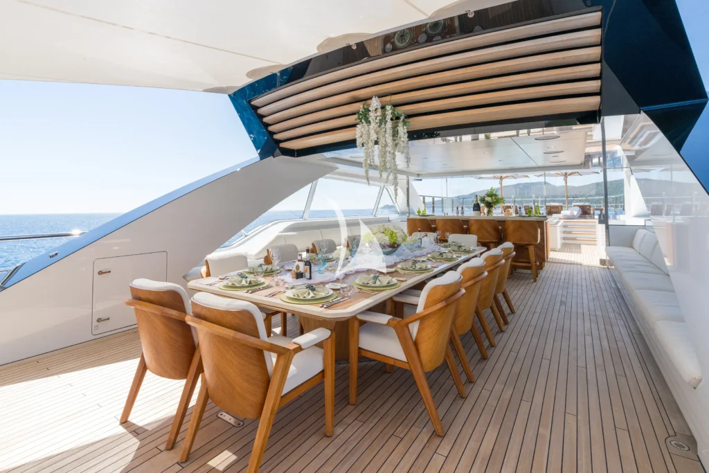Sundeck Dining