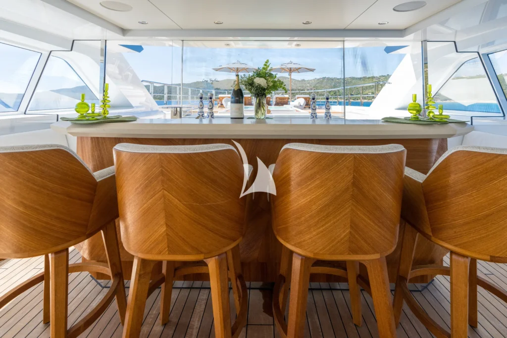 Sundeck Bar