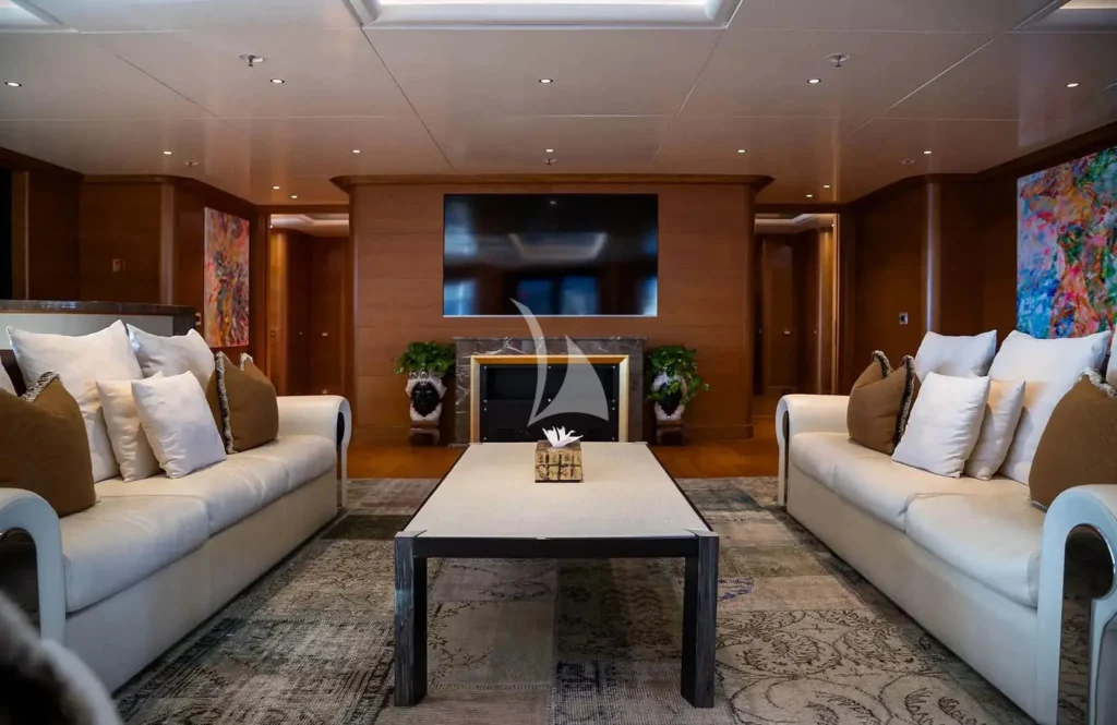 Main salon lounge