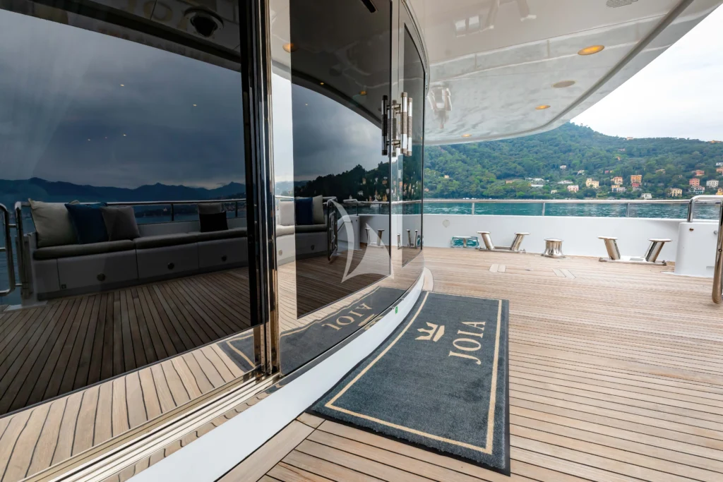 Main deck