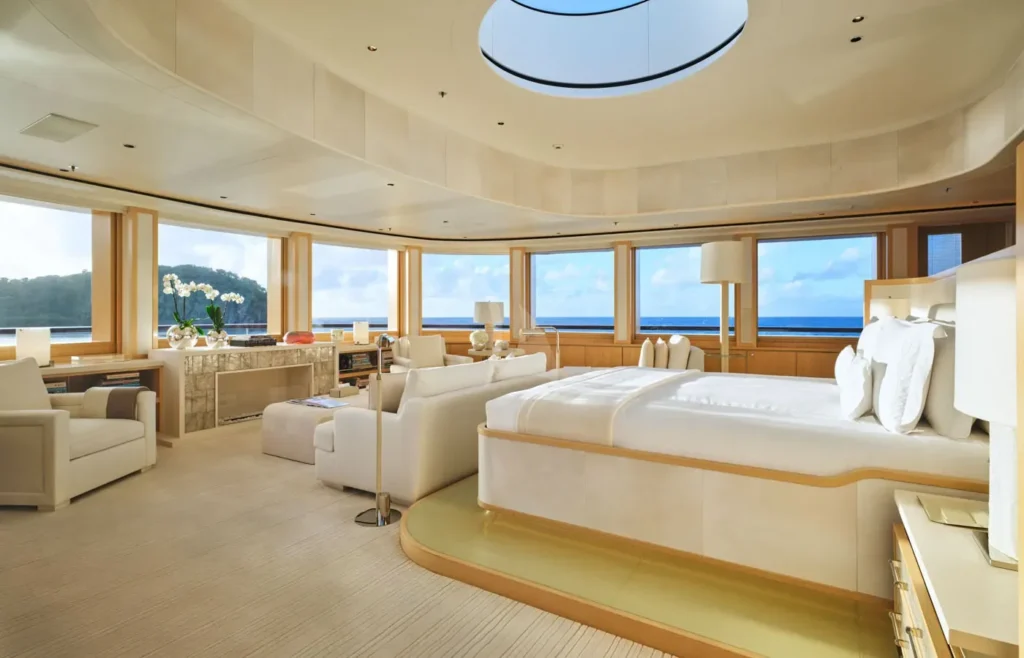 Owner's deck master stateroom
