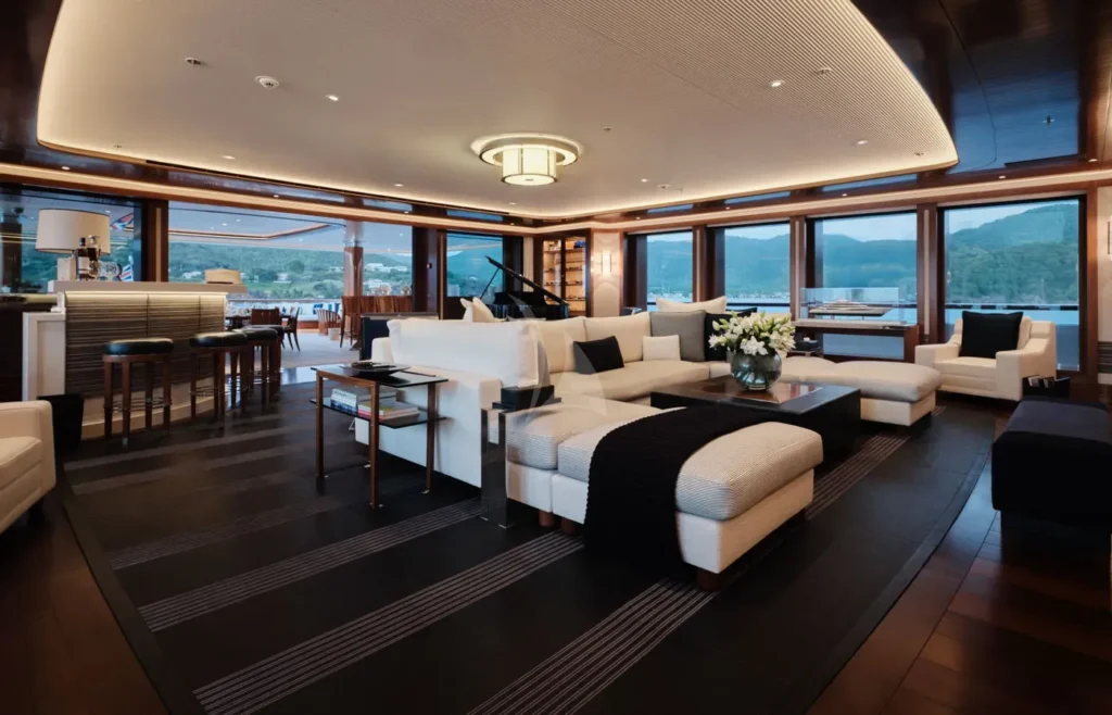 Bridge deck saloon