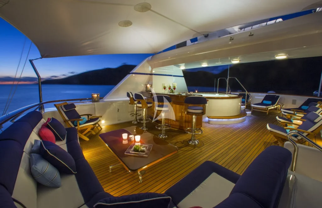 Sundeck lounge
