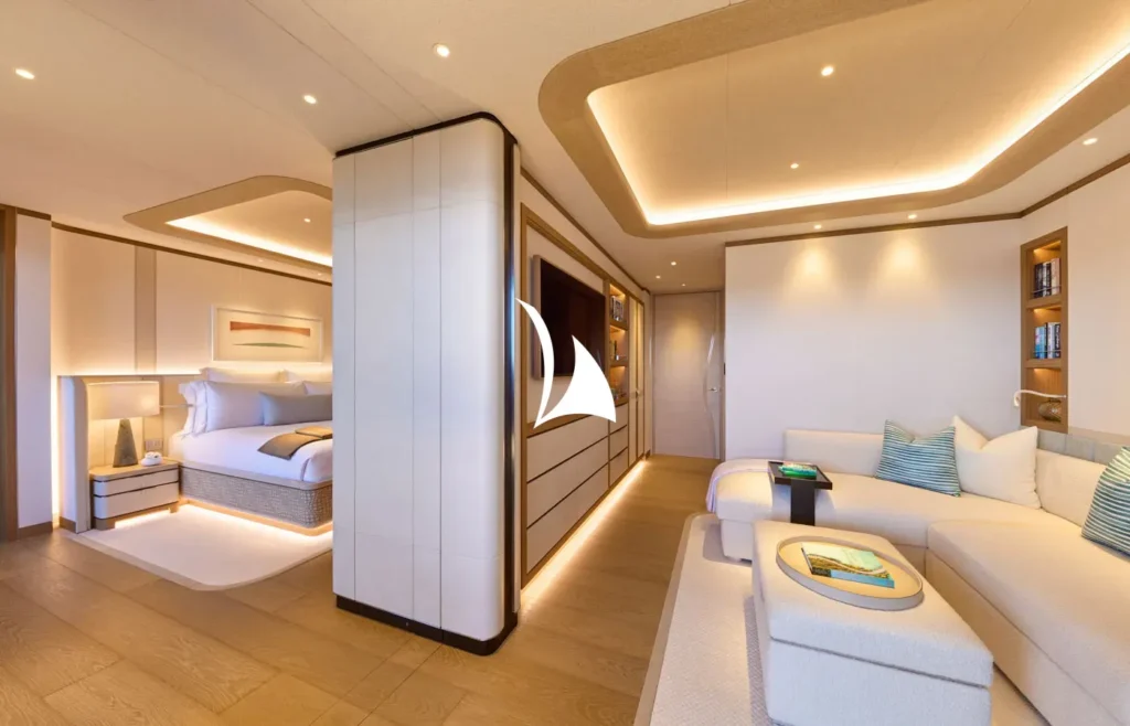 Main deck convertible suite