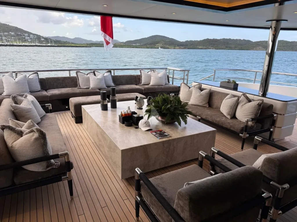 Main Aft