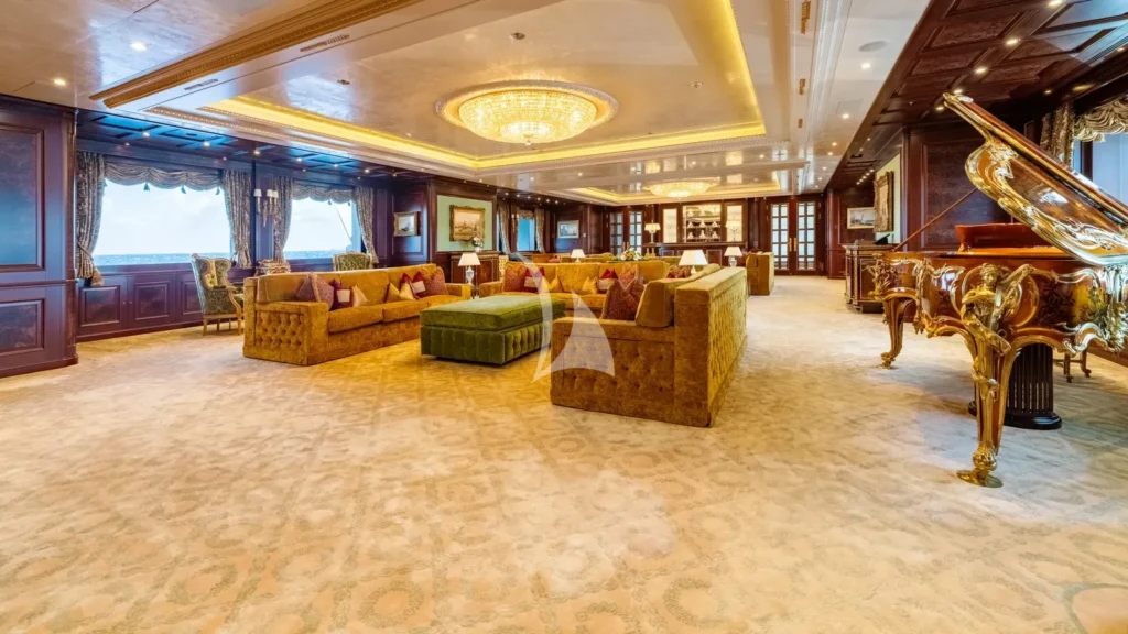 Main Deck Salon