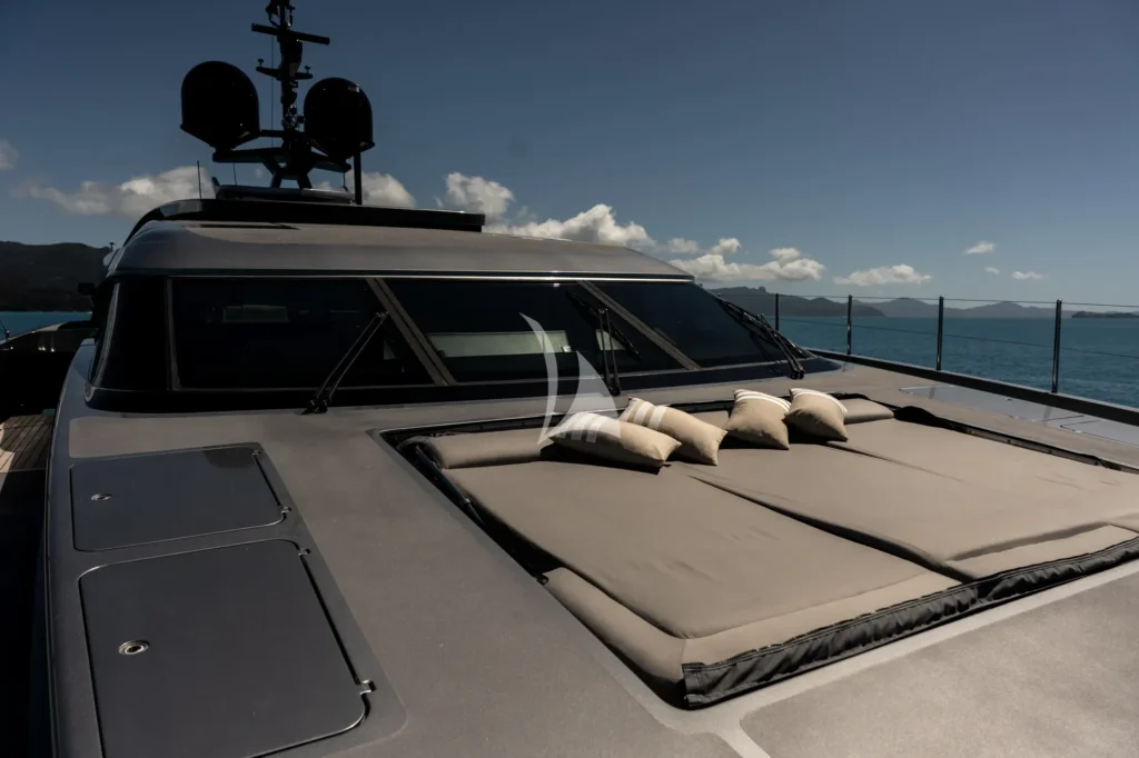 Foredeck sunbeds
