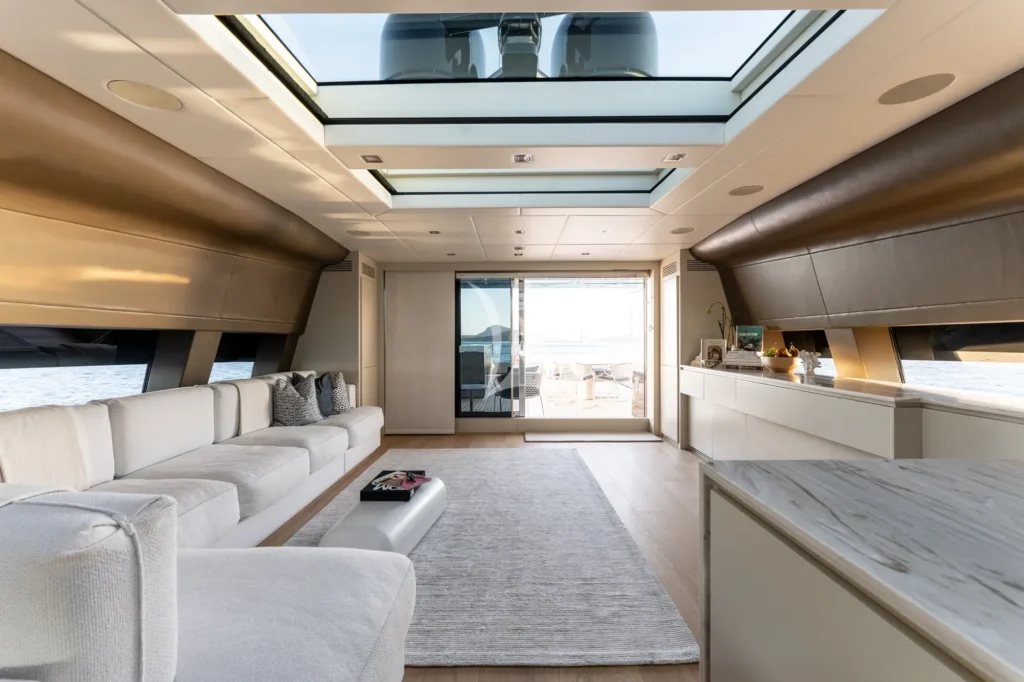Upper deck saloon