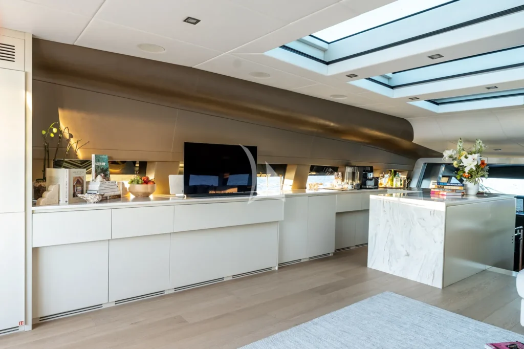 Upper deck saloon