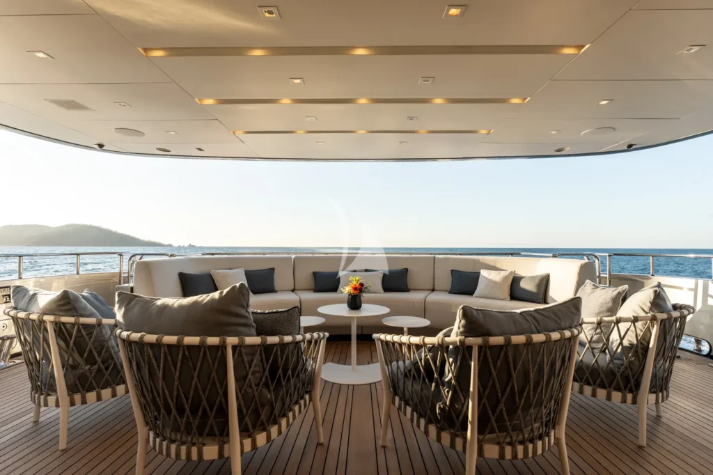 Main deck aft